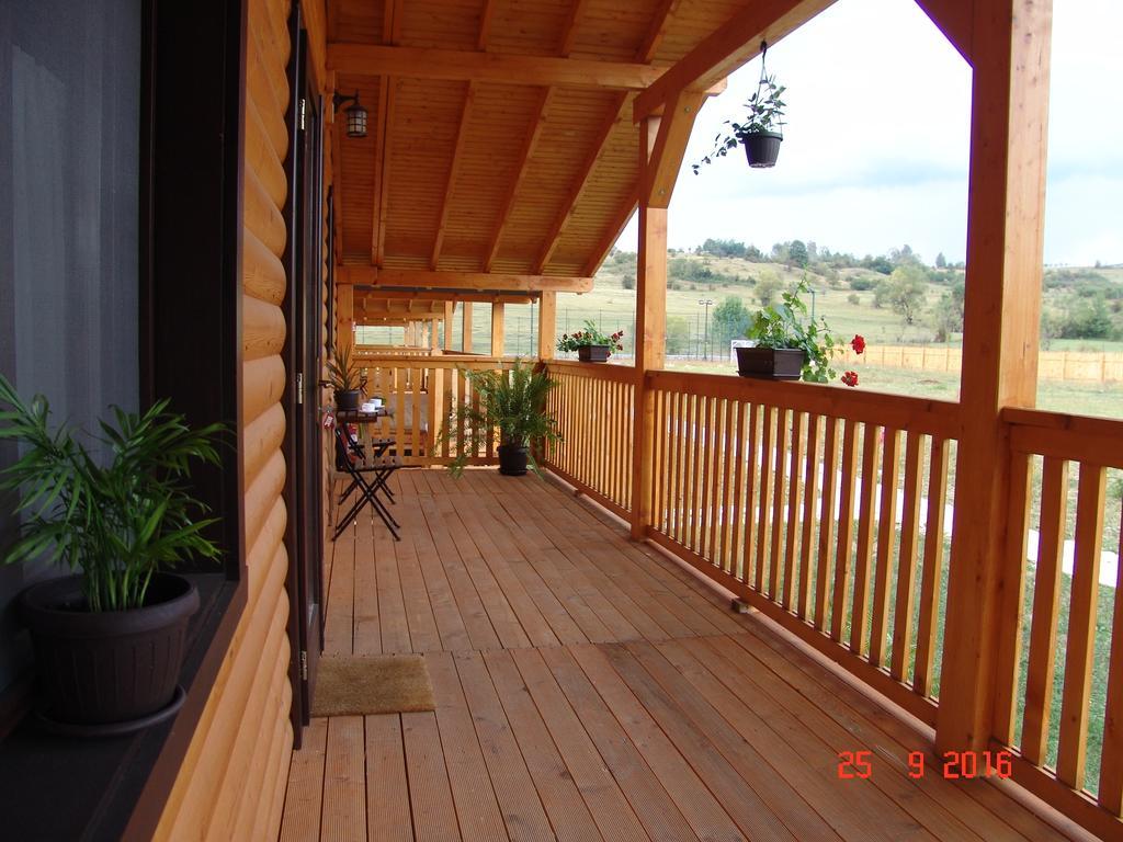 Complex Agroturistic Livada De Nuci Villa Baia de Fier Exterior photo
